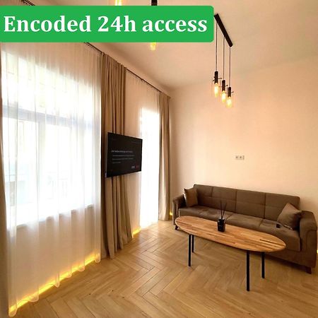 Picturesque Old Town Apartment With Charming Balcony Kaunas Esterno foto