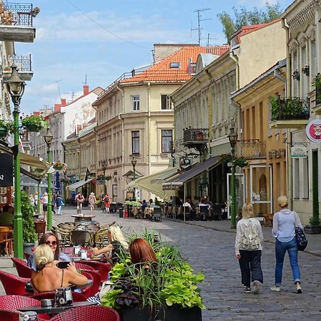 Picturesque Old Town Apartment With Charming Balcony Kaunas Esterno foto