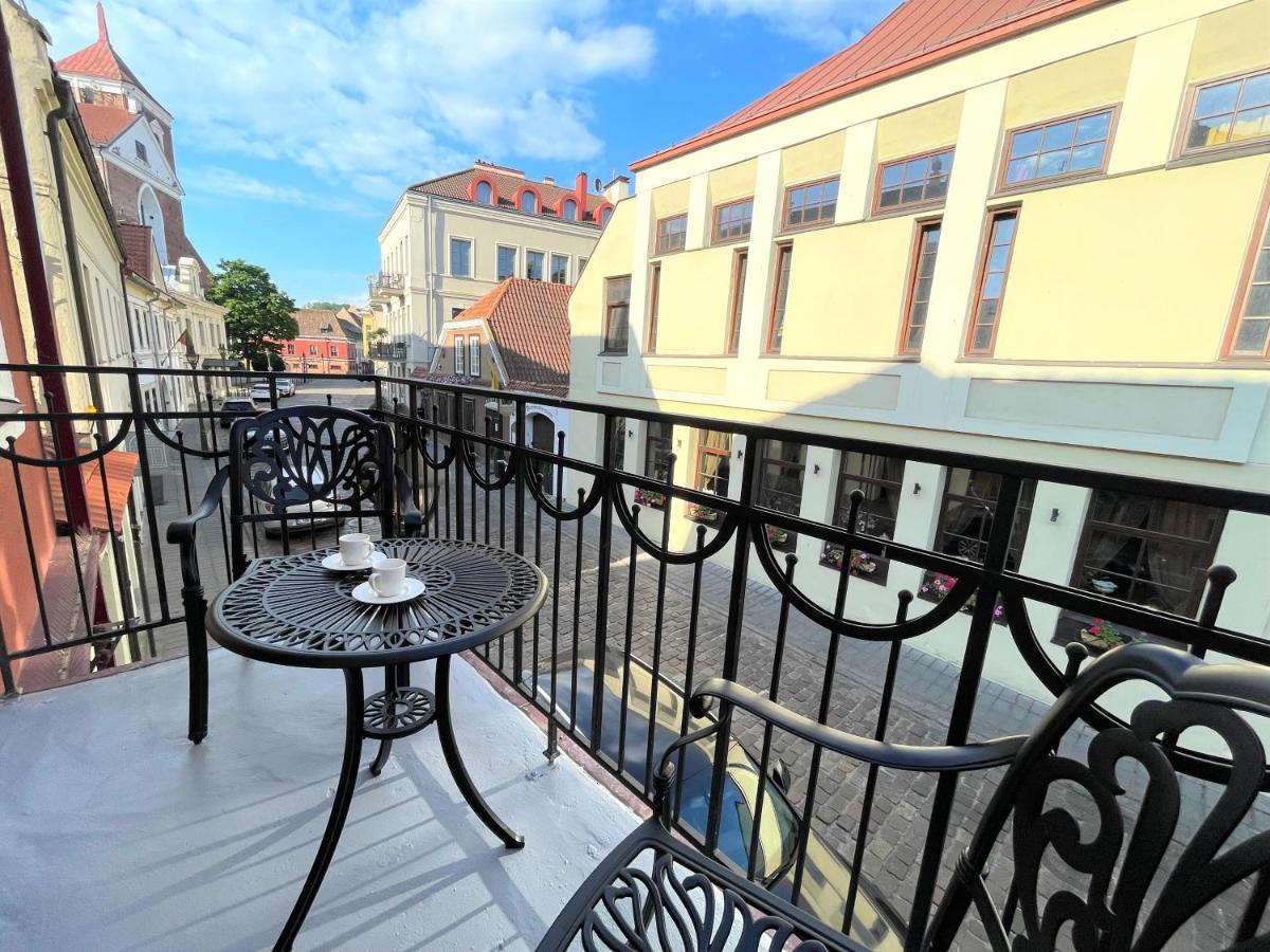 Picturesque Old Town Apartment With Charming Balcony Kaunas Esterno foto